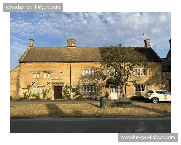 绿茵深处的灵魂对话：伯顿与北安普顿的“坚韧之战”